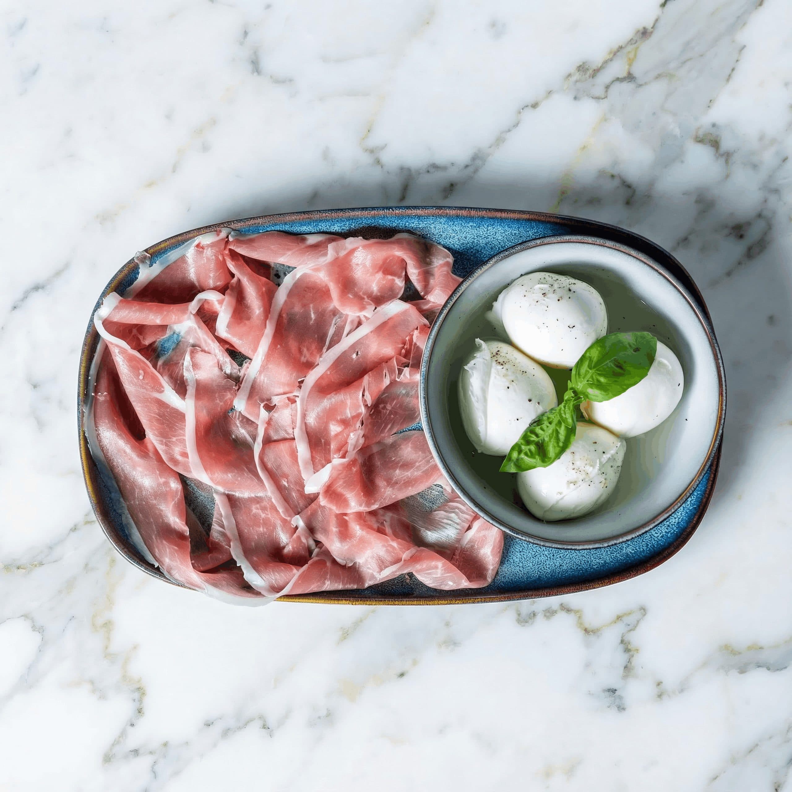 Mozzarella di Bufala e Crudo
